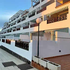 https://victoria-court-2.in-canary-islands.com