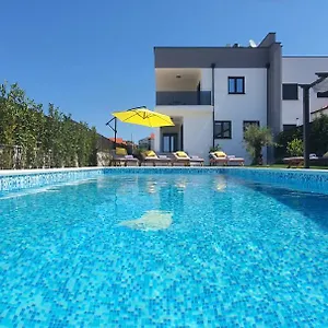 https://villa-andrija-zadar.hotelinzadar.com